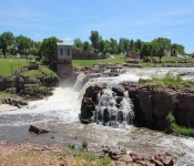 2016 05 29 SiousFalls Falls 032
